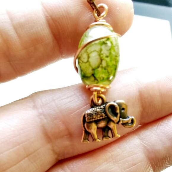 Elephant Lovers! Lovely Green Glass Beads & Copper Elephant ~ Chunky Earrings! - Picture 3 of 7